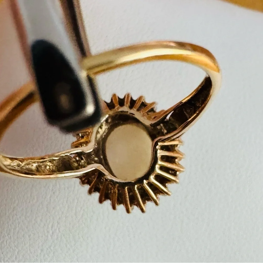 Vintage 10K Yellow Gold Opal Diamond Ring Halo Cocktail Statement size 9